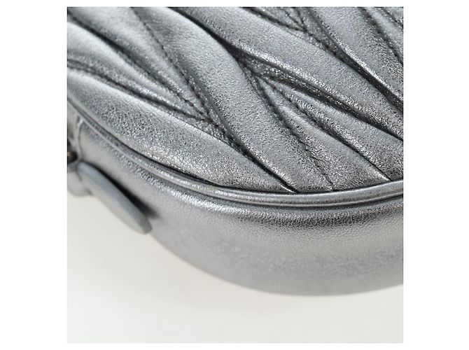 Borsa a tracolla Miu Miu Matelassé con catena in pelle 2way Argento Auth 204852M - vista 20