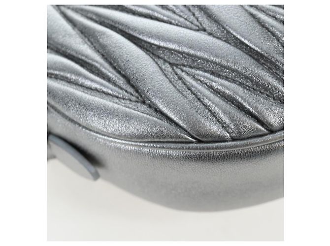 Borsa a tracolla Miu Miu Matelassé con catena in pelle 2way Argento Auth 204852M - vista 22