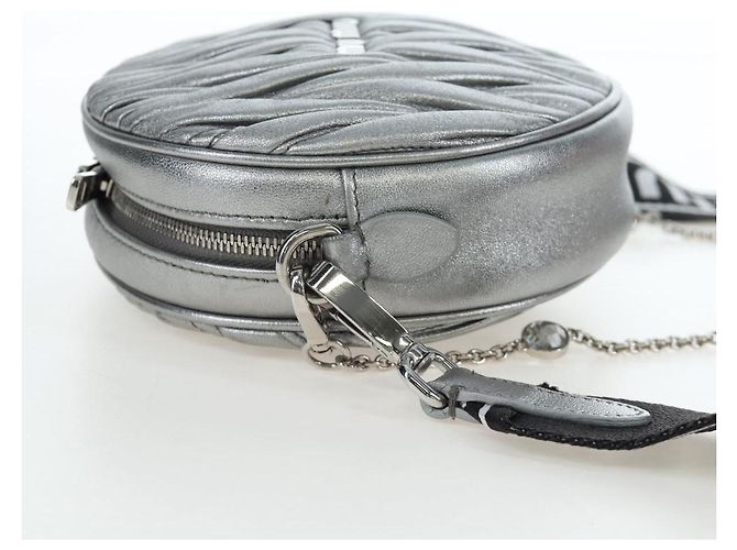 Borsa a tracolla Miu Miu Matelassé con catena in pelle 2way Argento Auth 204852M - vista 4