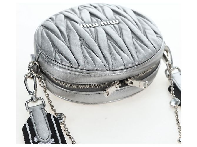 Borsa a tracolla Miu Miu Matelassé con catena in pelle 2way Argento Auth 204852M - vista 7