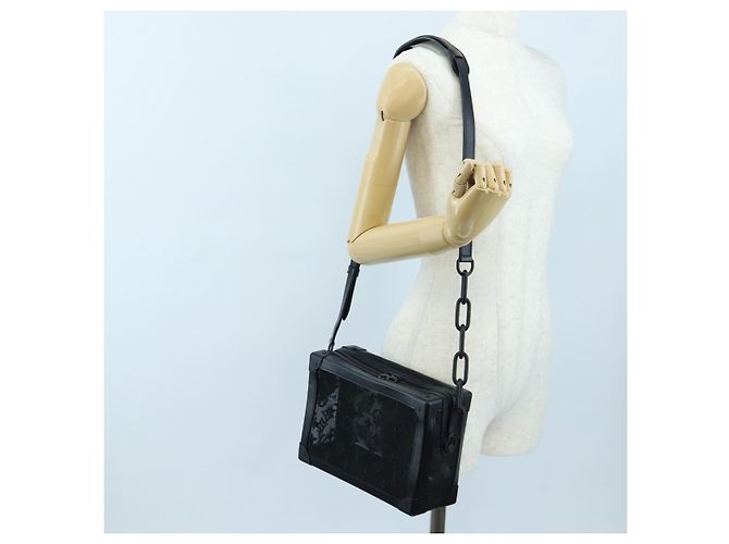 LOUIS VUITTON Monogram Mesh Soft Trunk Shoulder Bag Black M53964 LV Auth 203133M Nero - vista 25