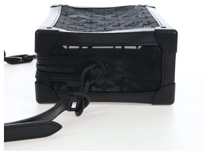 LOUIS VUITTON Monogram Mesh Soft Trunk Shoulder Bag Black M53964 LV Auth 203133M Nero - vista 3