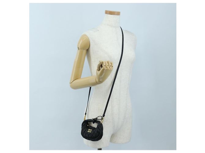 Borsa Hobo Miu Miu Matelassé in pelle 2way Nero Tono Oro Auth 167609SAM - vista 24