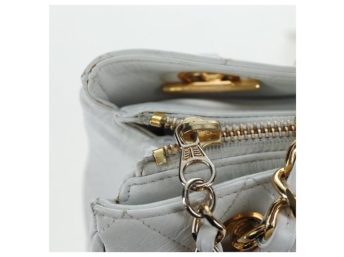 Borsa a tracolla CHANEL Matelasse con catena in pelle d'agnello Bianco Gold CC Auth bs37211 D'oro - vista 18