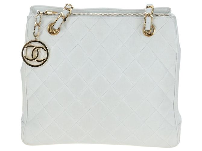 Borsa a tracolla CHANEL Matelasse con catena in pelle d'agnello Bianco Gold CC Auth bs37211 D'oro - vista 2