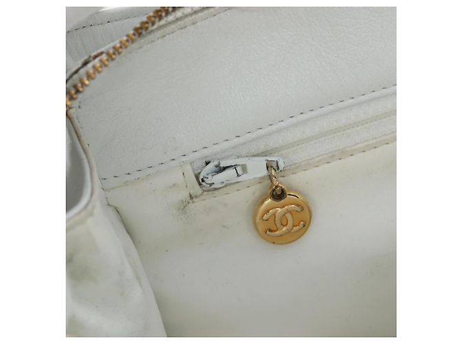 Borsa a tracolla CHANEL Matelasse con catena in pelle d'agnello Bianco Gold CC Auth bs37211 D'oro - vista 26