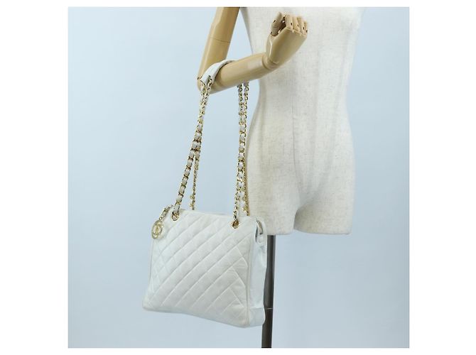 Borsa a tracolla CHANEL Matelasse con catena in pelle d'agnello Bianco Gold CC Auth bs37211 D'oro - vista 33