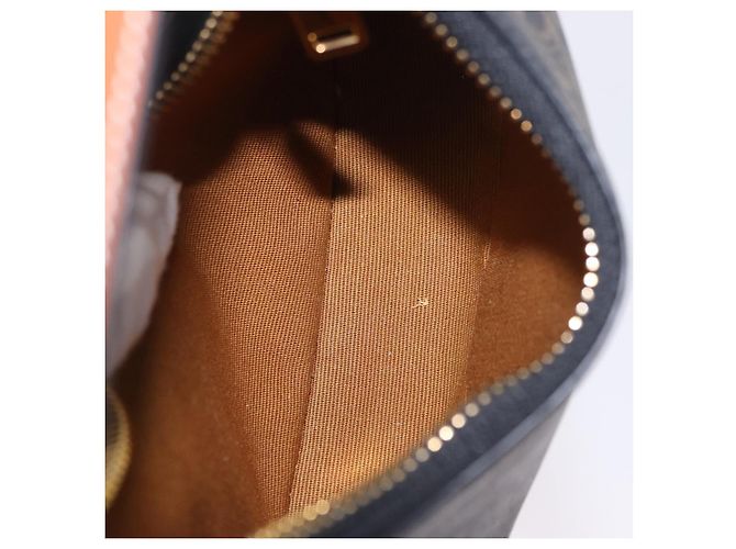 Céline CELINE Triomphe Mini Ava Pouch PVC Black Gold Auth 202524M Schwarz Golden - Ansicht 10
