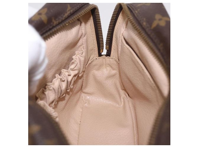 LOUIS VUITTON Monogram Trousse Toilette 28 Clutch Bag M47522 LV Auth 206244 Monogramma - vista 18