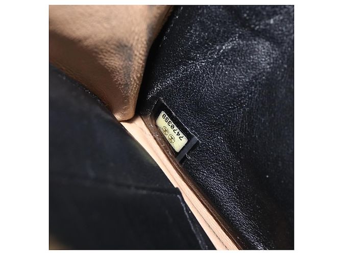 Borsa a pochette CHANEL Choco Bar in pelle d'agnello nera e oro CC Auth 206033V Nero D'oro - vista 22
