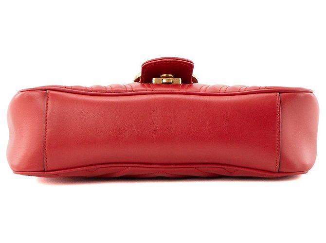 GUCCI - Borsa a tracolla GG Marmont Medium Gucci in pelle chevron rossa Rosso - vista 4