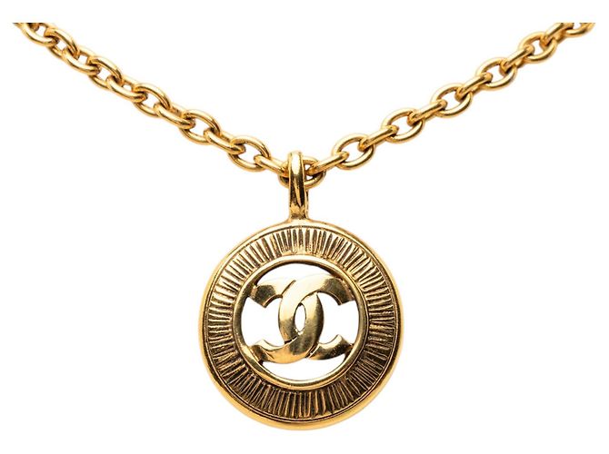 Collana con pendente rotondo Chanel CC placcato oro D'oro - vista 2