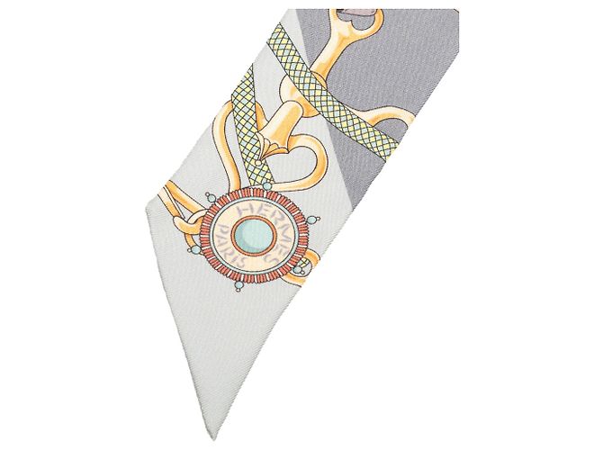 Hermès Festival des Amazones Seidentuch Twilly Grau - Ansicht 4