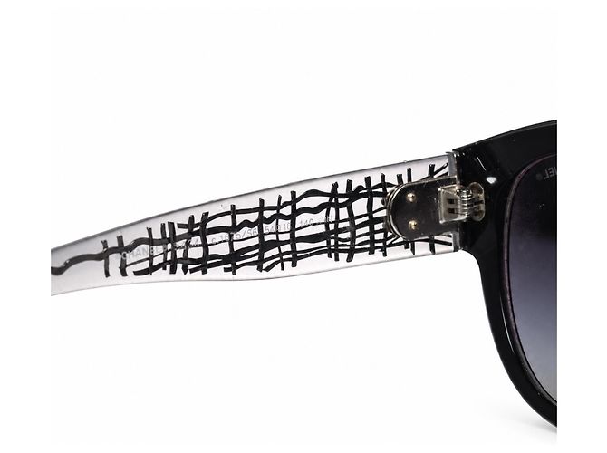 Chanel, gafas de sol negras de gran tamaño con cc plateado Negro - vista 6