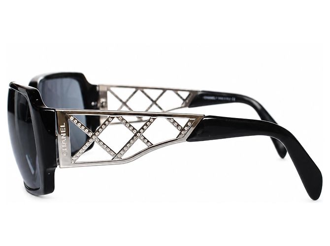Chanel, gafas de sol negras con cristales Negro - vista 3