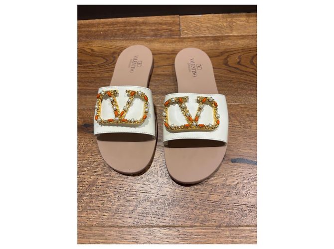 Ciabatte in pelle Valentino Garavani VLogo Perle e Corallo Bianco D'oro - vista 11