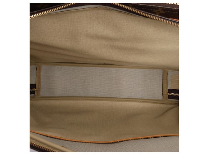 Borsa da viaggio Louis Vuitton Alize 24H Monogram Canvas in marrone M41399 Beige - vista 11