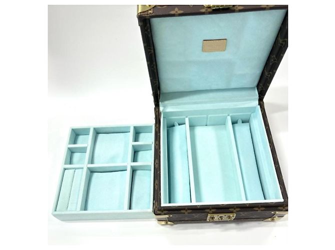 Louis Vuitton Monogram Jewelry Chest Brown - view 6
