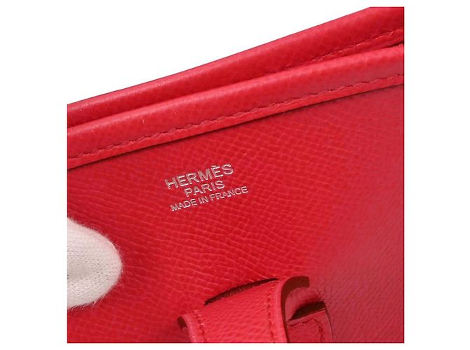 Hermès Sac Hermes Evelyne Gen III Epsom PM Rouge - vue 4