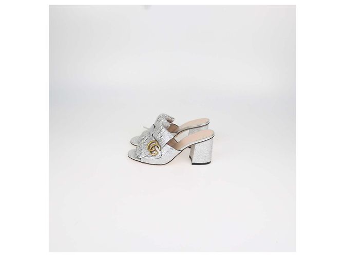 Mules Gucci GG Marmont con frange in pelle foil argento - vista 4