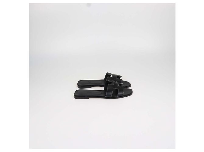 Hermès Sandali Oran Hermes in pelle Box Calf nera Nero - vista 3