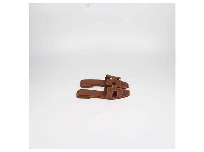 Hermès Sandali Oran in pelle Box calf Gold Hermes Marrone - vista 3