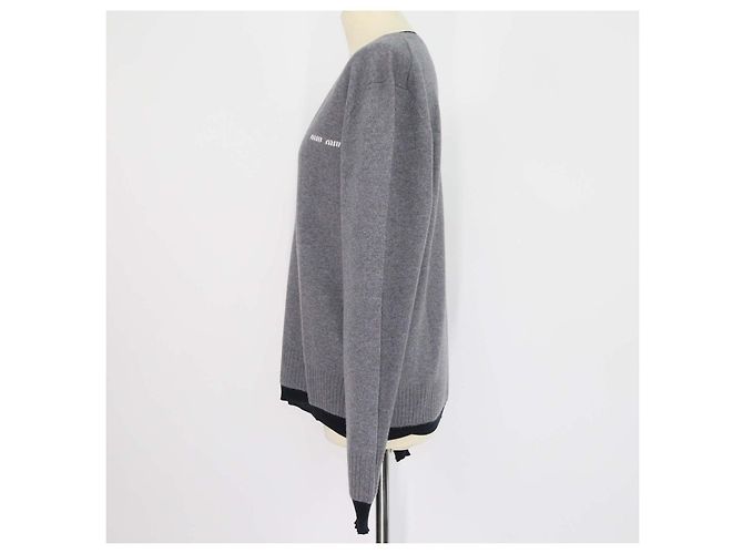 Miu Miu V-Ausschnitt Pullover aus Kaschmir und Seide in Grau und Marineblau Dunkelblau - Ansicht 2