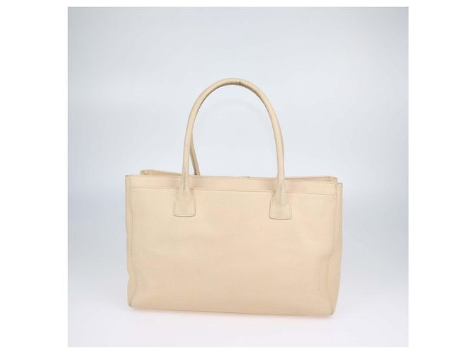 Borsa Shopper Chanel Executive Cerf in pelle crema Crudo - vista 3