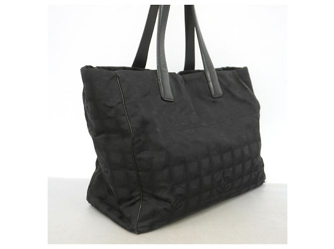 Borsa Tote Chanel New Travel in nylon Nero - vista 2