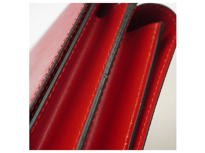 Borsa a tracolla Louis Vuitton Epi Grenelle Rosso - vista 9