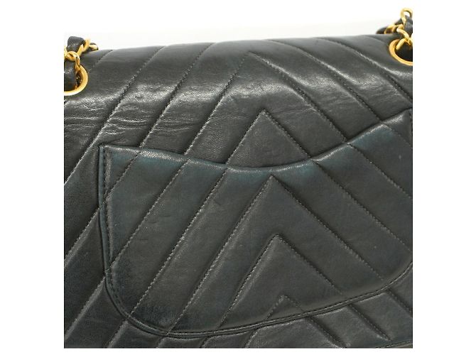 Borsa a tracolla Chanel in agnellino nero - vista 10