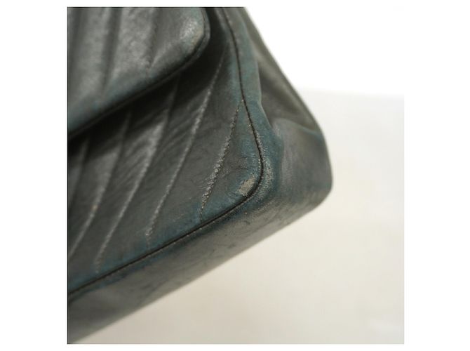 Borsa a tracolla Chanel in agnellino nero - vista 6