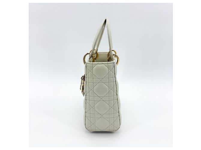 Christian Dior Lady Dior Mini in pelle di vitello grana D'oro - vista 4