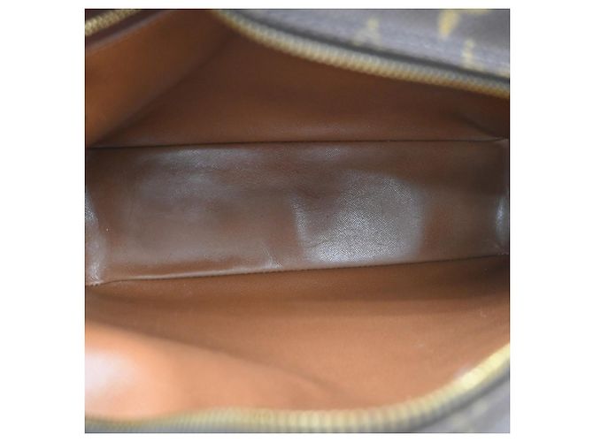 Bolsa de Ombro Louis Vuitton Nil Monogram Canvas Marrom - vista 5