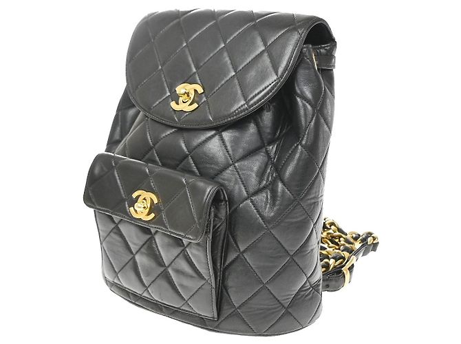 Chanel Duma Drawstring Quilted Leather Small Nero - vista 3