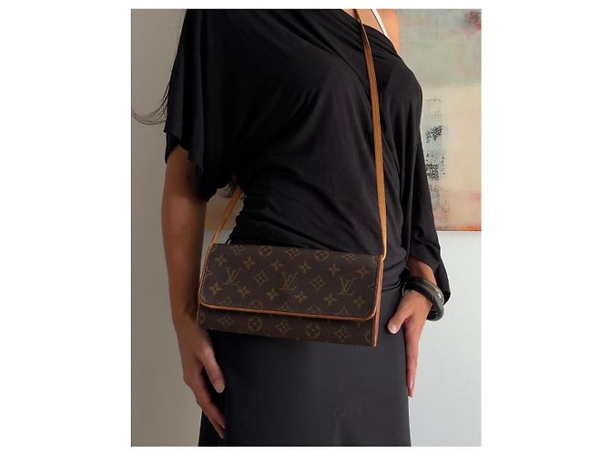 Louis Vuitton Twin Pochette Monogram Canvas Braun Monogramm - Ansicht 14