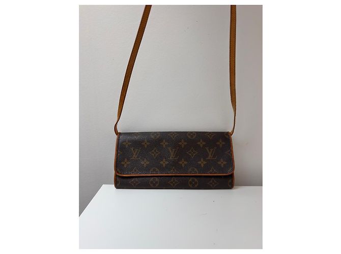 Louis Vuitton Twin Pochette Monogram Canvas Braun Monogramm - Ansicht 2