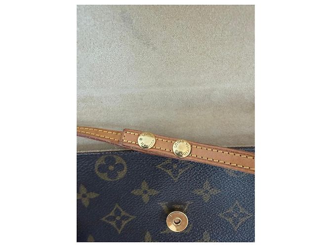 Louis Vuitton Twin Pochette Monogram Canvas Braun Monogramm - Ansicht 8