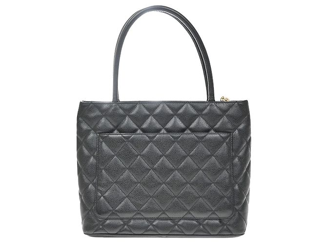 Chanel Medallion Quilted Caviar Nero - vista 2