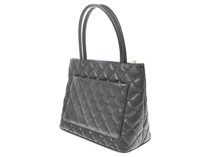 Chanel Medallion Quilted Caviar Nero - vista 4