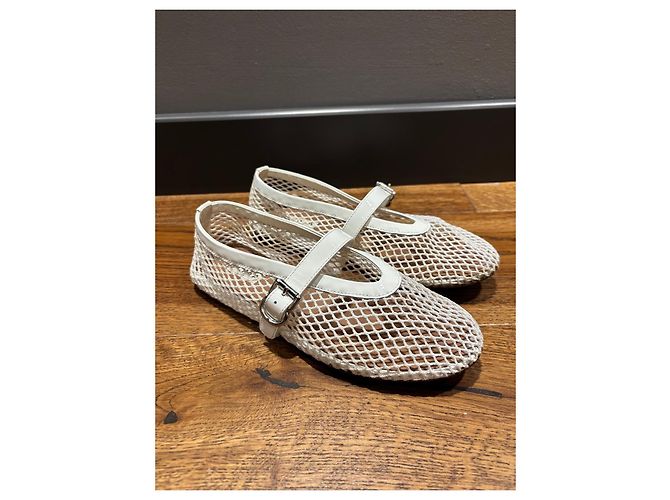 Alaïa weiße Mesh-Ballerinas mit Schnallenriemen - Ansicht 6