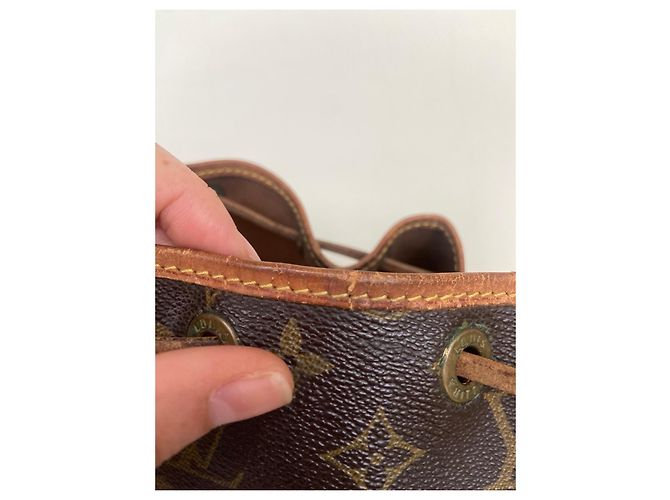 Noe Bolsa Louis Vuitton Noé Monogram Marrom Monograma - vista 10