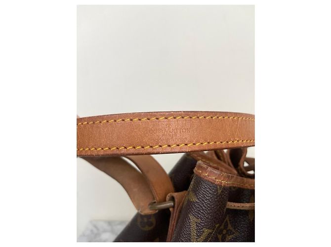 Noe Bolsa Louis Vuitton Noé Monogram Marrom Monograma - vista 12