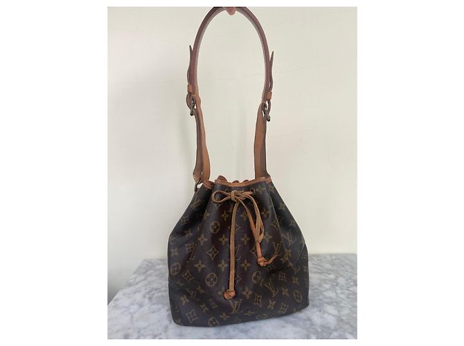 Noe Bolsa Louis Vuitton Noé Monogram Marrom Monograma - vista 2
