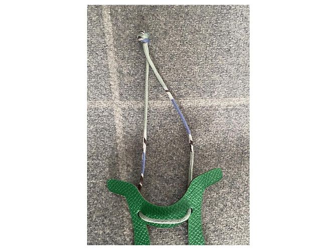 Hermès Petit h Charm Arpa in pelle verde - vista 6