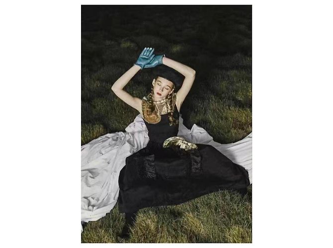 Dries Van Noten Top sin mangas negro con cuello de volantes dorados - vista 14