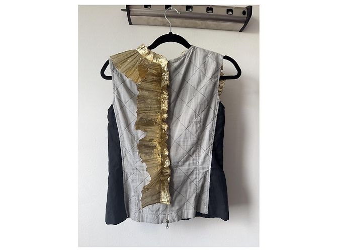Dries Van Noten Top sin mangas negro con cuello de volantes dorados - vista 6