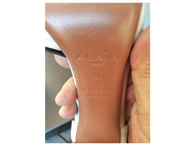 Alaïa Pumps aus Leder und Wildleder Schwarz Weiß Beige - Ansicht 3