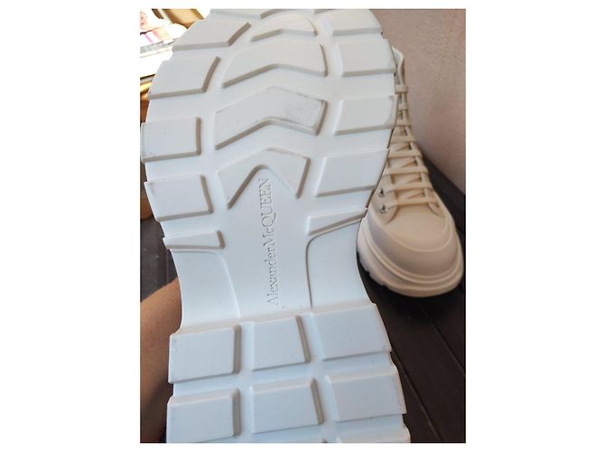 Sneakers alte in pelle bianca Alexander McQueen Bianco - vista 3