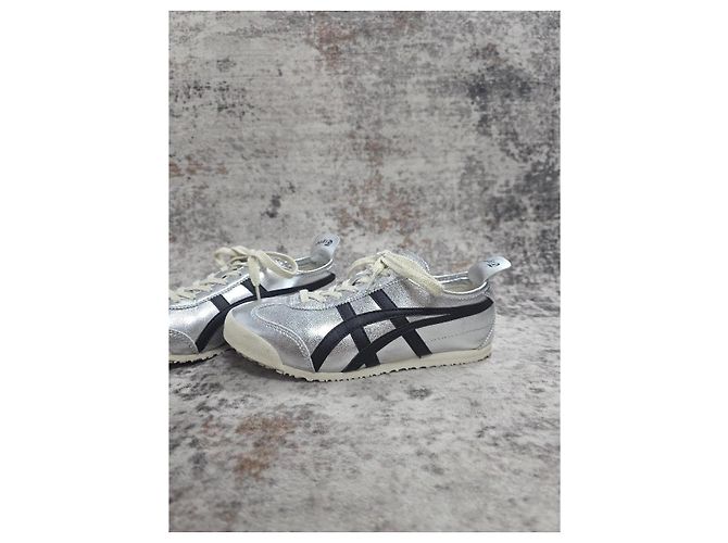 Autre Marque Baskets Onitsuka Tiger Mexico 66 Argentées - vue 2